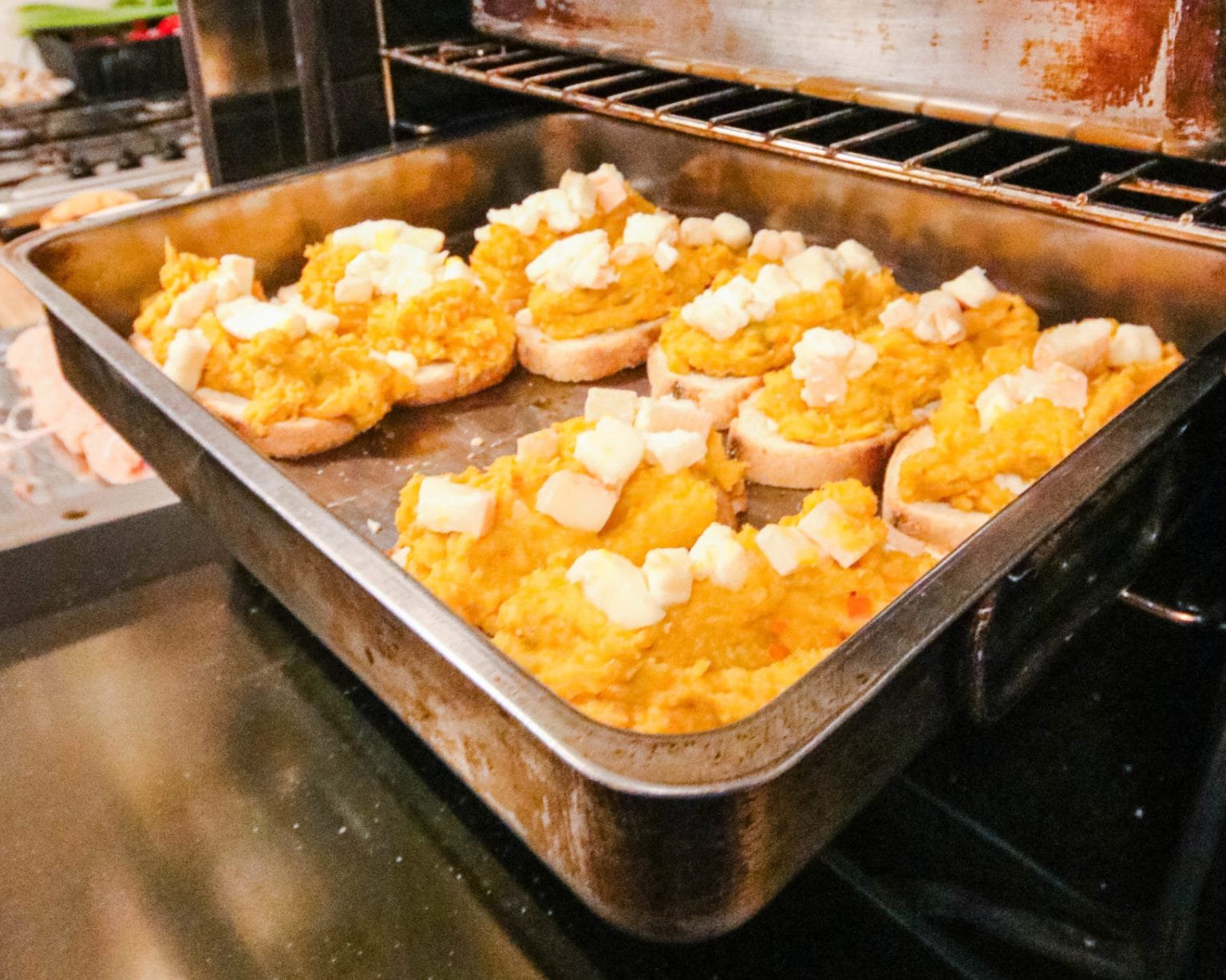 Bruschetta Recept Met Pompoen En Taleggio